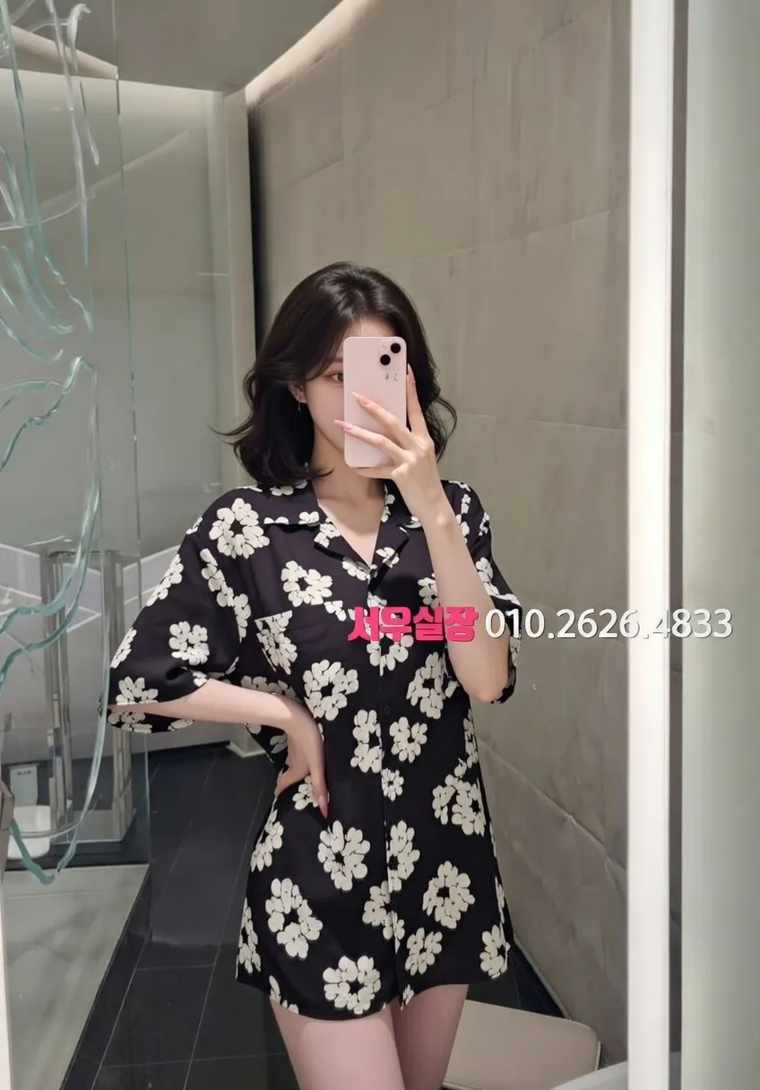 홍대 노래방 프리미엄 라인업 2번 프로필