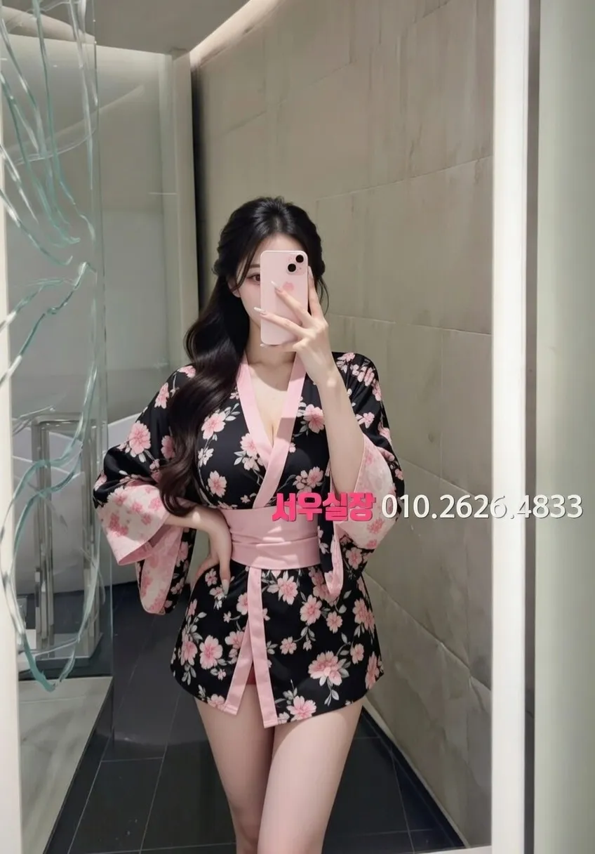 홍대 다국적노래방 프리미엄 라인업 15번 프로필