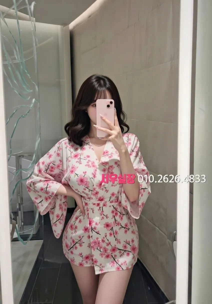 홍대 다국적노래클럽 프리미엄 라인업 9번 프로필