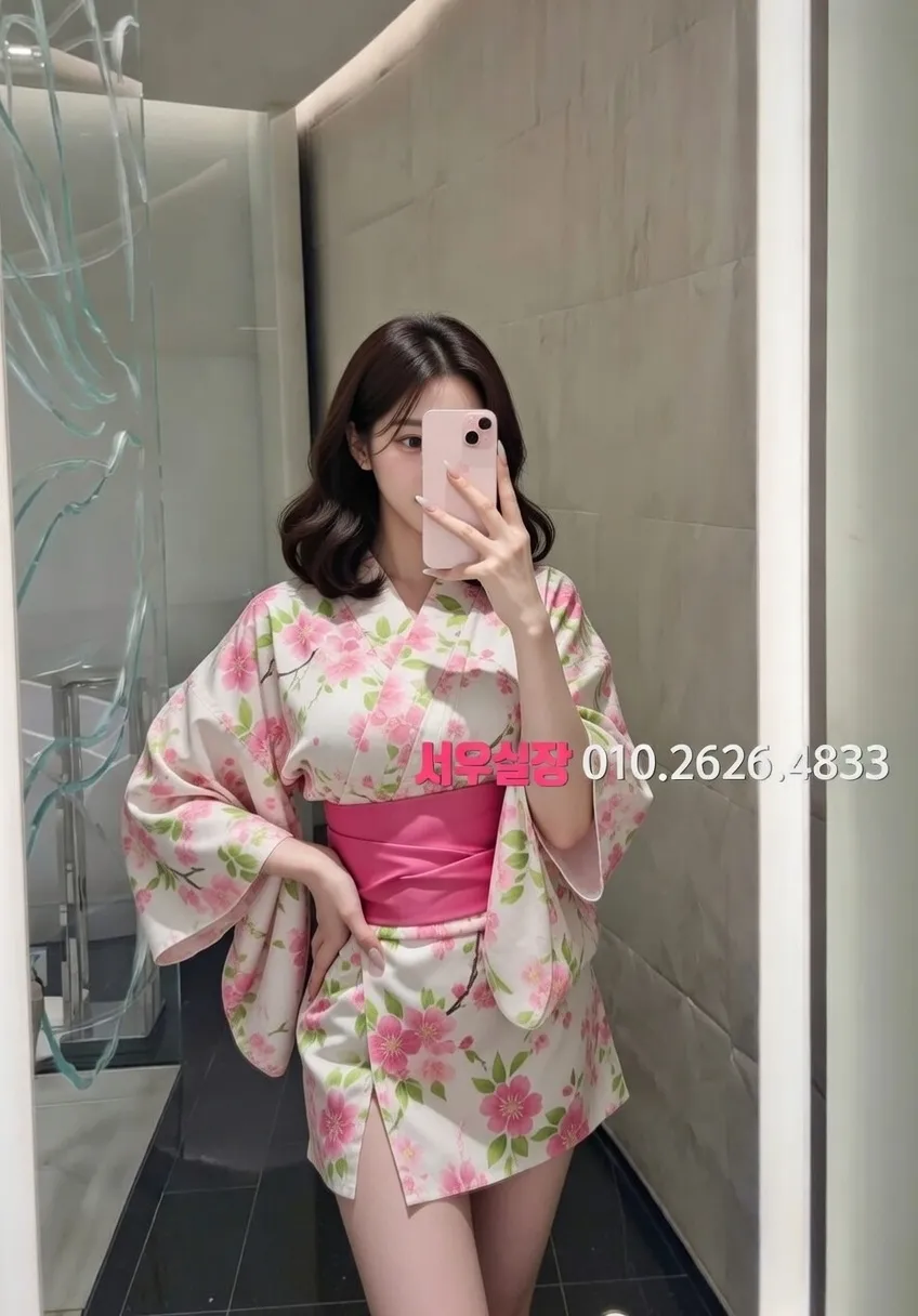 홍대 쓰리노 프리미엄 라인업 20번 프로필